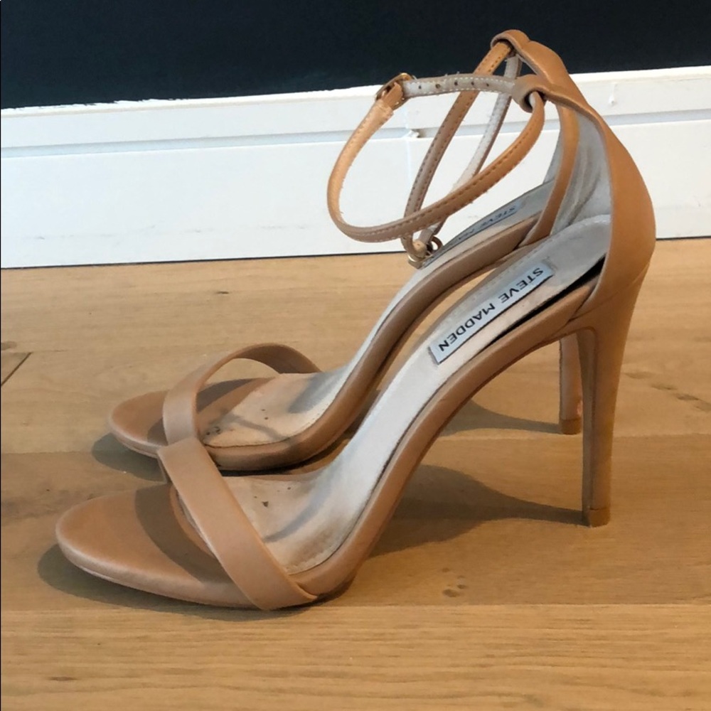 SOLD Steve Madden Heels